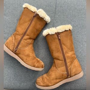 Cat and Jack Girl Boots Size 4